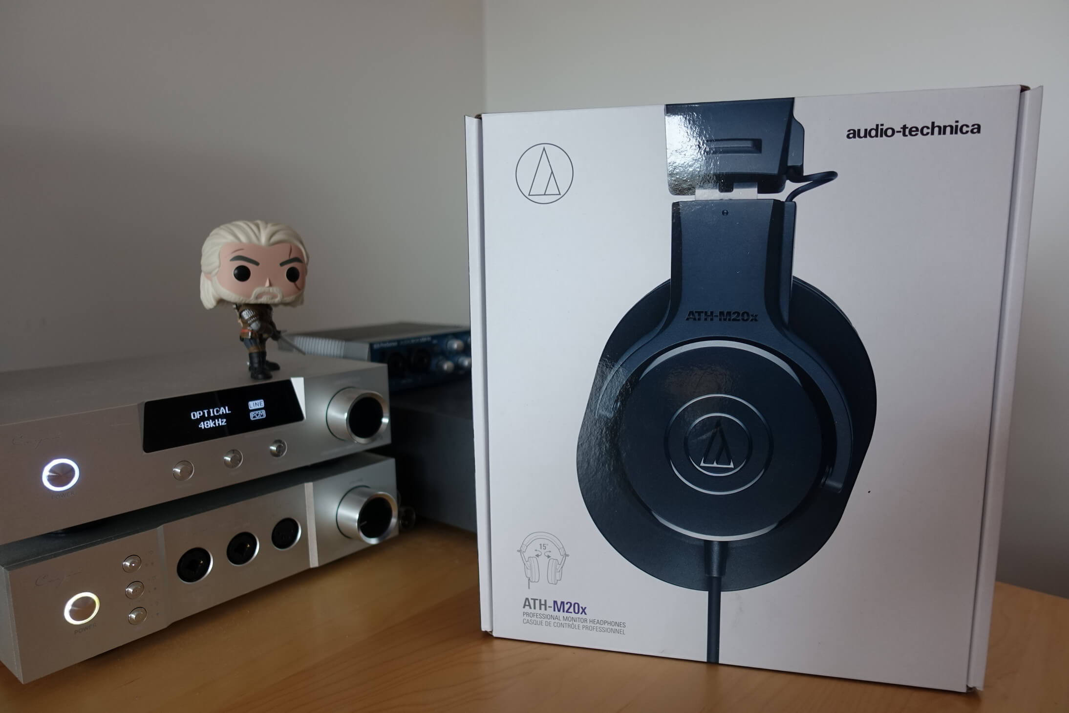 Auriculares Audio Technica Inalámbricos Over-Ear ATH M20x